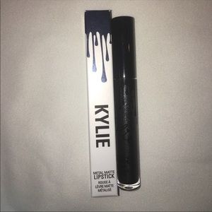 Kylie Cosmetics Majesty Metal Liquid Lipstick